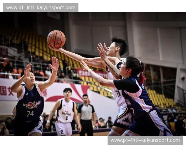 开云体育点球大战回顾:从镜头到球场的热血对决